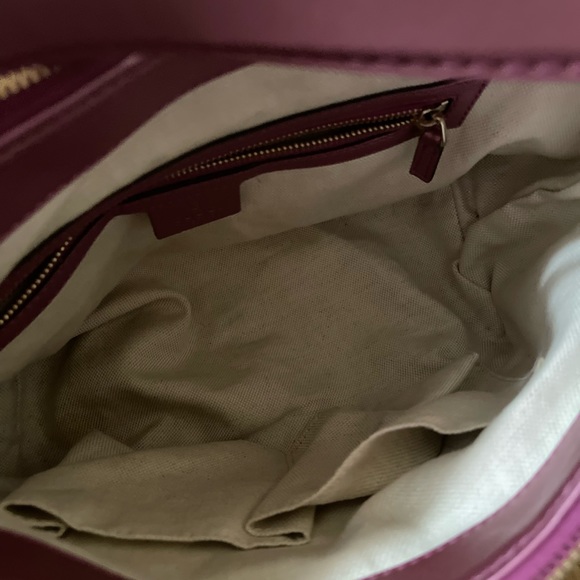 Gucci GG Canvas Heartbit Small Hobo Bag - Picture 11 of 16